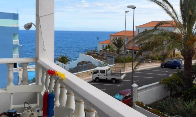 Las Caletillas House | Homerez - 100 m away from the beach! House for 2 ppl. with balcony at Candelaria