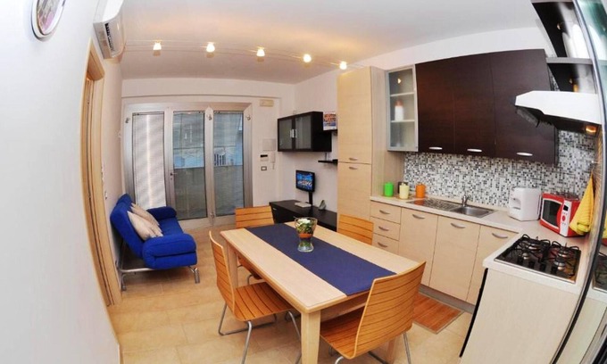 Punta Secca Apartment | Homerez - 100 m away from the beach! Appartement for 4 ppl. at Punta Secca