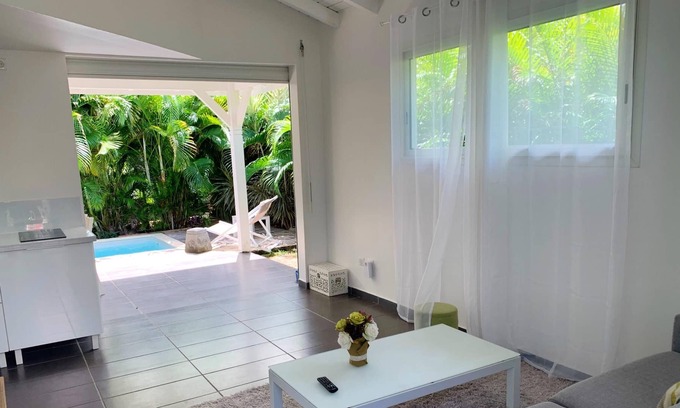 L'Autre-Bord Apartment | Homerez - 200 m away from the beach! Appartement for 2 ppl. with swimming-pool