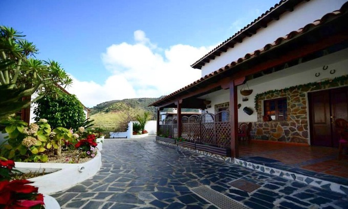 Los Silos Apartment | Homerez - Amazing appartement 5 km away from the beach for 4 ppl. at Los Silos