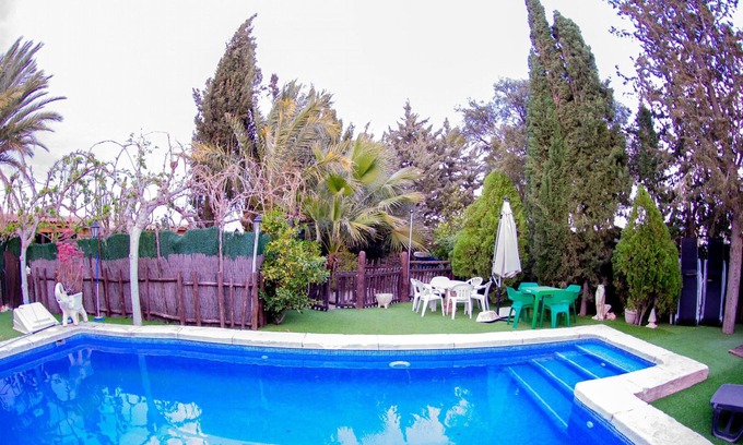 Algaida Villa | Homerez - Amazing villa for 17 ppl. with swimming-pool and terrace at Archena