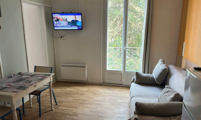 Neris-les-Bains Apartment | Homerez - Apartment in Néris-les-Bains