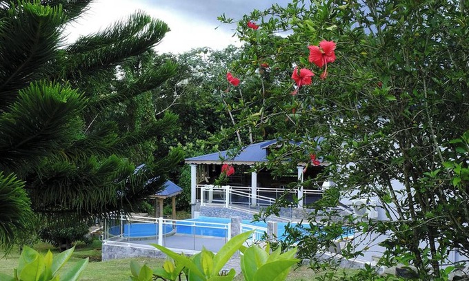 Lamentin Apartment | Homerez - Apartment in Lamentin, pool.