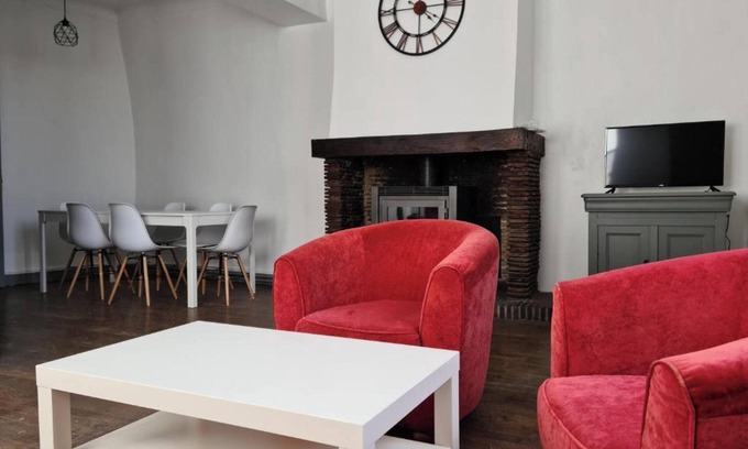 Beaugency Apartment | Homerez - Apt. Beaugency modern