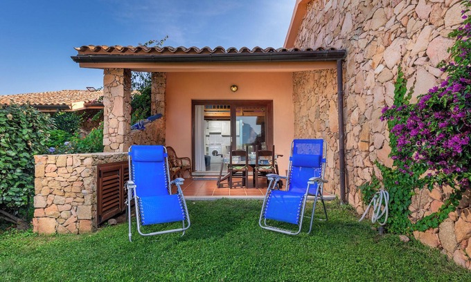 San Teodoro Apartment | Homerez - Apt in San Teodoro, garden