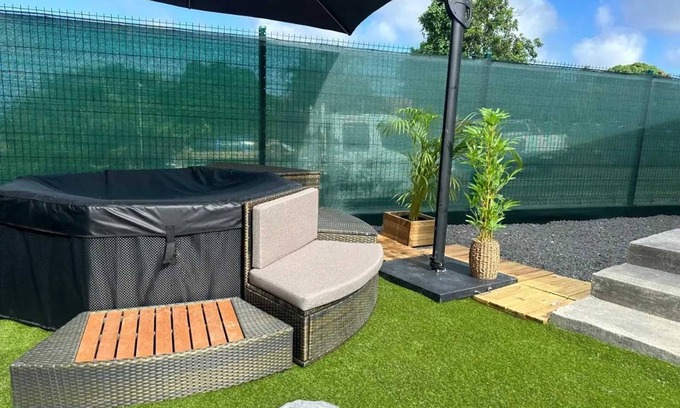 Capesterre-Belle-Eau House | Homerez - Bungalow in Capesterre-Belle-Eau