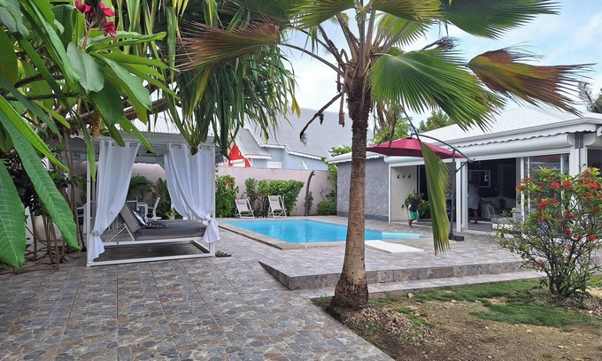 Sainte-Anne Villa | Homerez - Comfortable Villa in Sainte-Anne with Private Pool