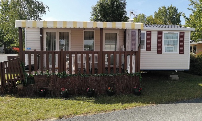 Coulanges House | Homerez - Cosy Bungalow in Onzain with Terrace & Shared Pool