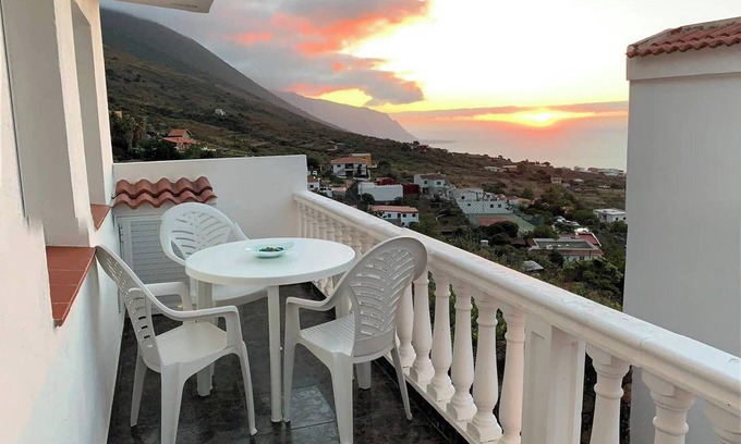 Tigaday Apartment | Homerez - Cozy apartment with sea view in Frontera