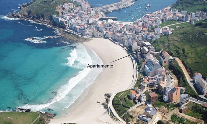 Malpica de Bergantinos Apartment | Homerez - Elegant Apartment in Malpica with Sea View