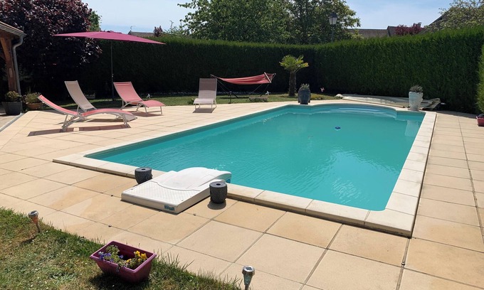 Omerville Villa | Homerez - Elegant Villa in Omerville with Private Pool