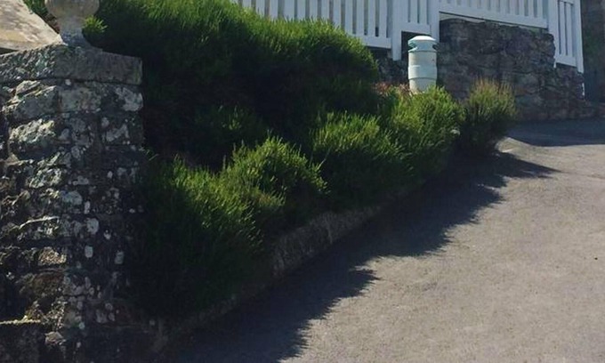 Chateaulin House | Homerez - House 12 km away from the beach for 4 ppl. with terrace at Chateaulin