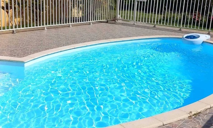 Dubedou House | Homerez - House Saint-François with pool