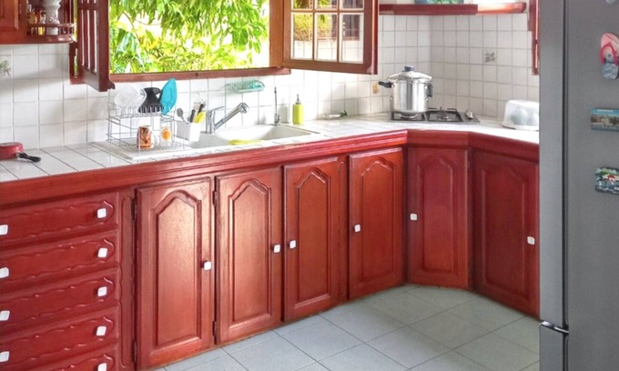 Saint-Claude House | Homerez - House St-Claude seaside