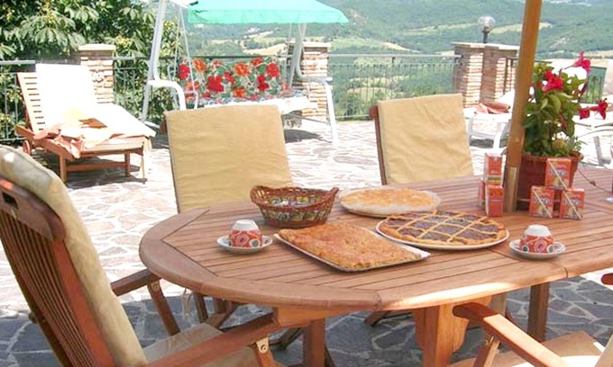 Assisi Apartment | Homerez - Nice appartement for 6 ppl. with shared pool at Assisi