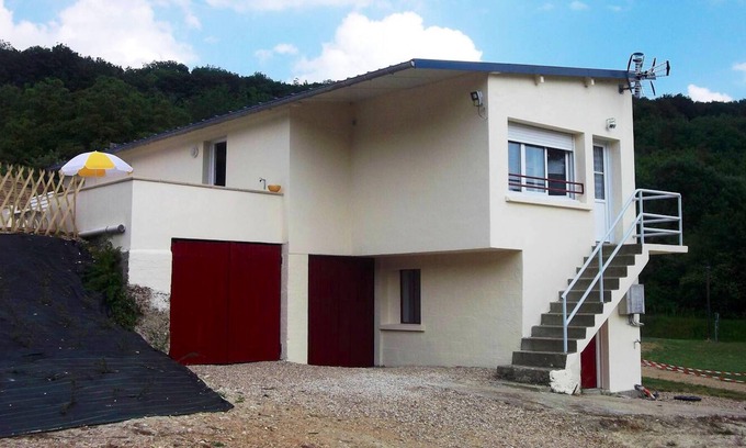 Lhomme House | Homerez - Nice house for 4 ppl. with terrace at Lhomme