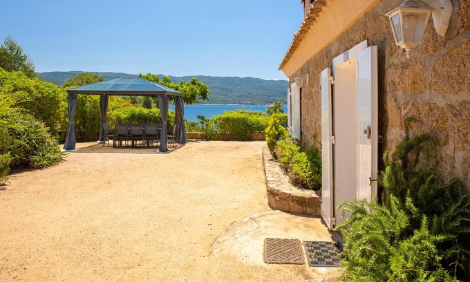 Isolella House | Homerez - Nice house With sea view and garden & Wifi