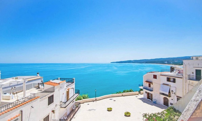 Vieste Apartment | Homerez - Romantic Apartment in Vieste - 40 m² with Sea View