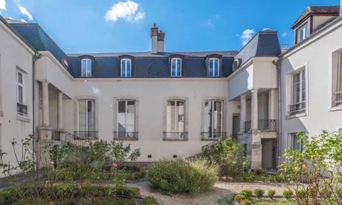 Nemours Apartment | Homerez - Studio Nemours - Parking