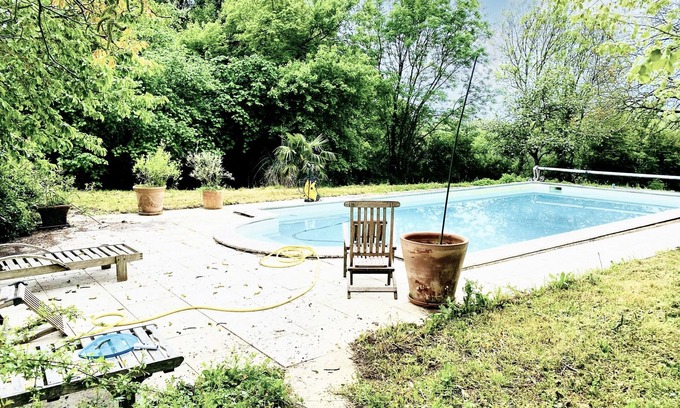 La Couarde Villa | Homerez - Villa in Prailles-La Couarde