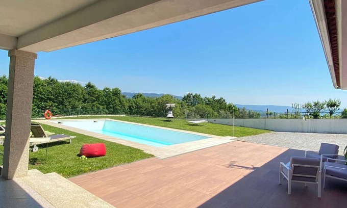 Vila Verde Villa | Homerez - Villa in São Miguel do Prado