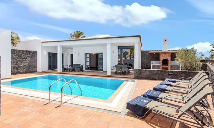 Playa Blanca Villa | Homerez - Villa Playa Blanca with pool