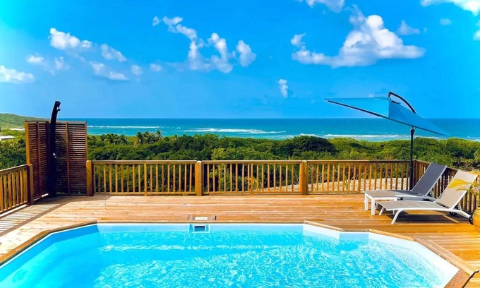 Saint-Francois Ski Chalet | Homerez - Villa Saint-François