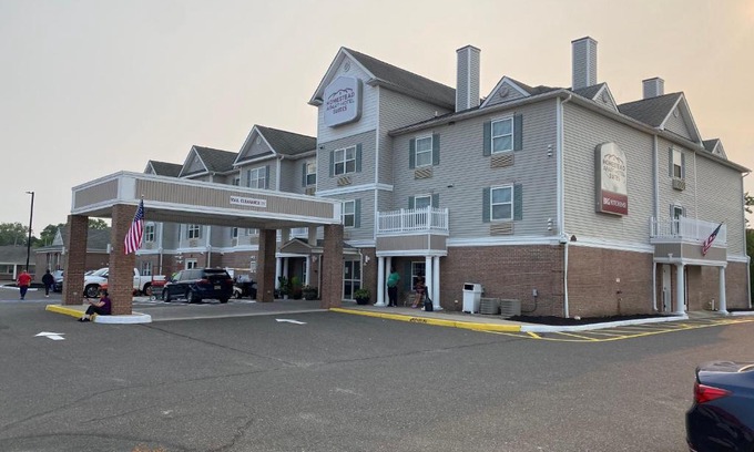 Pleasantville Hotel | Homestead Lodge Apart Hotel
