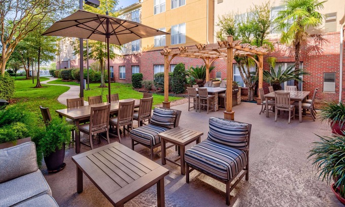 Mid City South Hotel | Homewood Suites by Hilton Baton Rouge