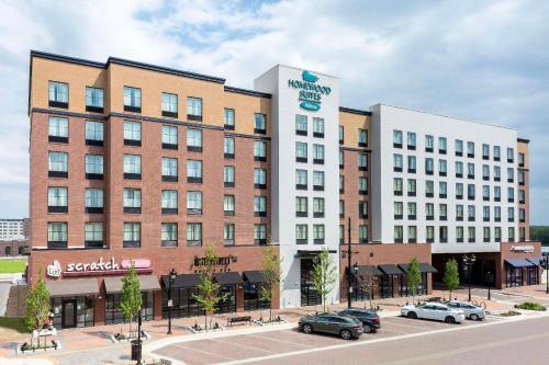 Iowa River Landing Hotel | Homewood Suites by Hilton Coralville - Iowa River Landing