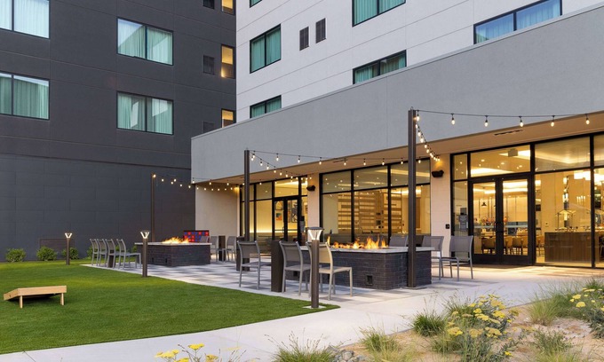 Los Alamitos Hotel | Homewood Suites by Hilton Cypress Orange County