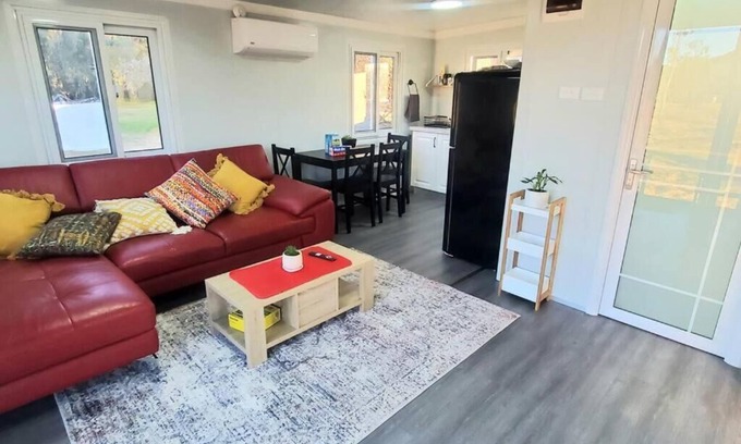 Broke Cabin | Honey Wines Australia Tiny House