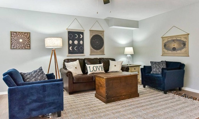 Bloomington Condo | Hoosier Corner-Walk to IU Campus!