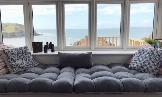 Hope-Cove House | Hope Cove, sleeps 2-9, glorious sea views, pet friendly