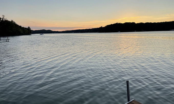 New Era Cottage | Hope Floats Cottage on Stony Lake