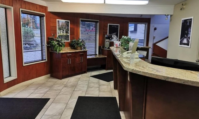 Hope Hotel | Hope Inn and Suites