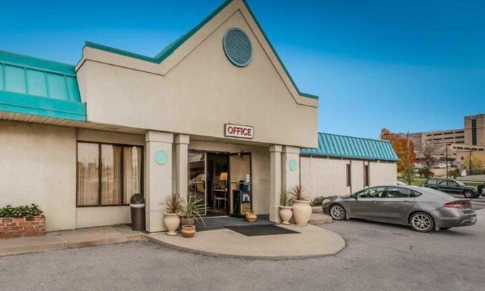 Altoona Hotel | Horseshoe Curve Lodge