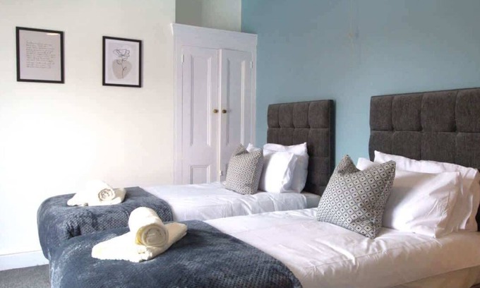 Northampton House | Host & Stay | Delapre Street