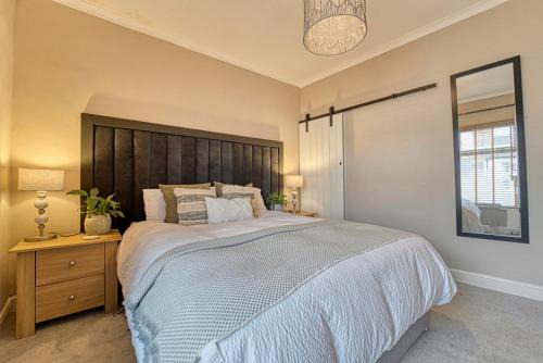 Leicester House | Host & Stay - Loughborough Road House