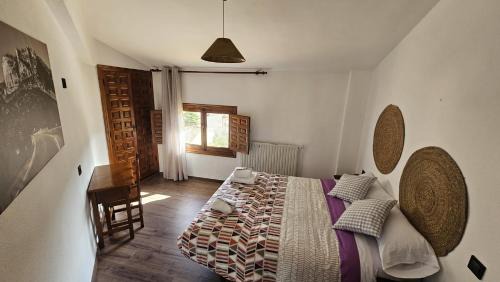 Peralejos de las Truchas House | Hostal Altajo