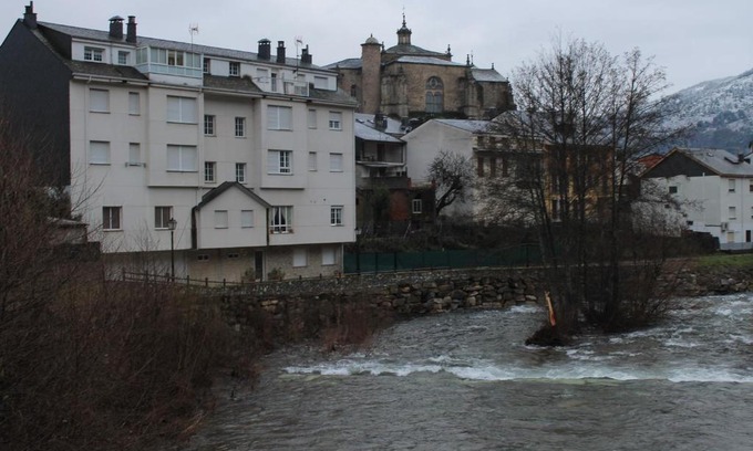 Villafranca del Bierzo House | Hostal Burbia