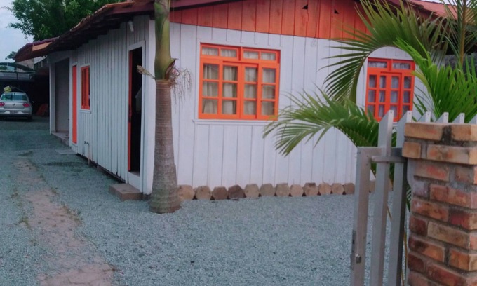 Praia da Armacao do Itapocoroi House | Hosting DaCosta