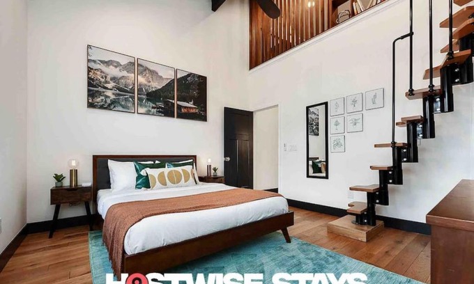 Lower Lawrenceville House | HostWise Stays - The Lodi - Lower Lawrenceville, Beautiful!