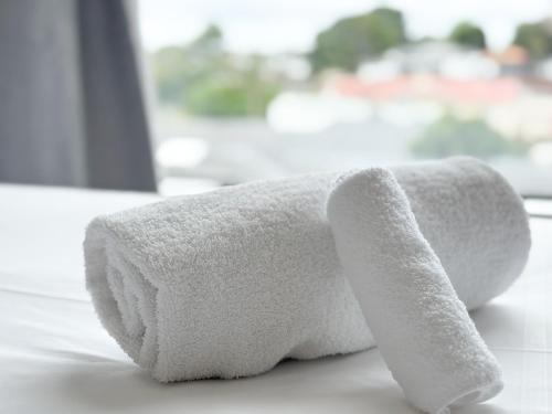 Mount Eden Villa | HOT Deal! Brand New Townhouse close to Rainbow's End