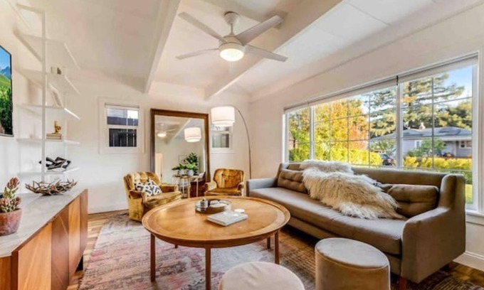 Montgomery Village House | Hot Tub & Heated Pool at Mid Century Modern Home