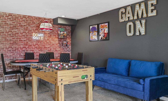 Sun Prairie House | Hot Tub - King Suite - Game Room - Large Groups