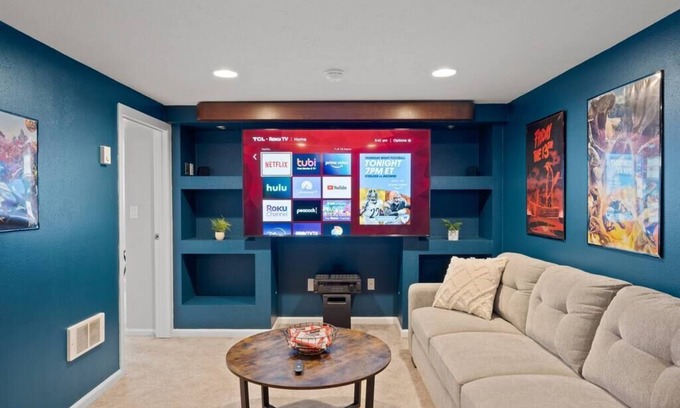 Spokane House | Hot Tub + Movie Nights | Ultimate Chill House