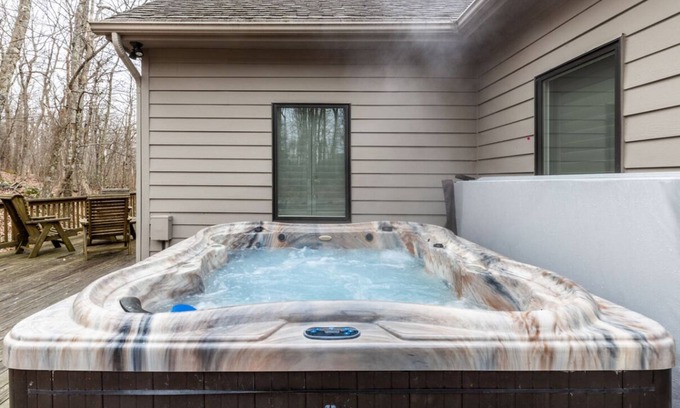 Nellysford House | Hot Tub Pool Table GameRoom Grill Pool Tennis Golf
