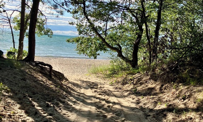 Port Austin Cottage | Hot Tub, pristine beach access, 2-bdrm cottage with AC, WiFi near Port Austin #2