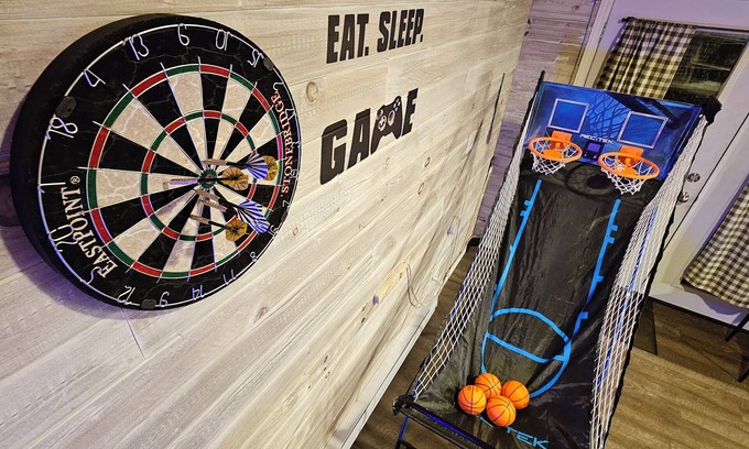 Rideau Heights House | Hot Tub Relax Haven + Firepit & Gameroom